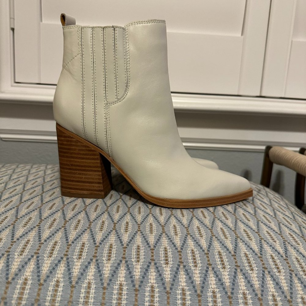 Marc Fisher LTD Ivory Oshay Pointed Toe Bootie - NEVER WORN - NEW OUT OF BOX - Picture 3 of 5